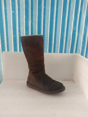 Ugg Tall Leather Upper Real Shearling Lined Boot Full Back zip 37/6us BROWN Choc